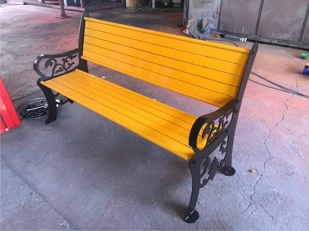 نیمکت شهری مدرن